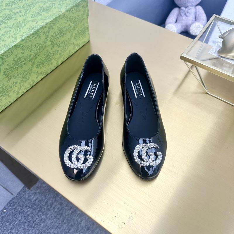 Gucci Flat Shoes